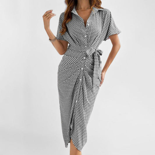 Robe portefeuille femme – Tissu respirant – Coupe cintrée – Manches courtes – Midi