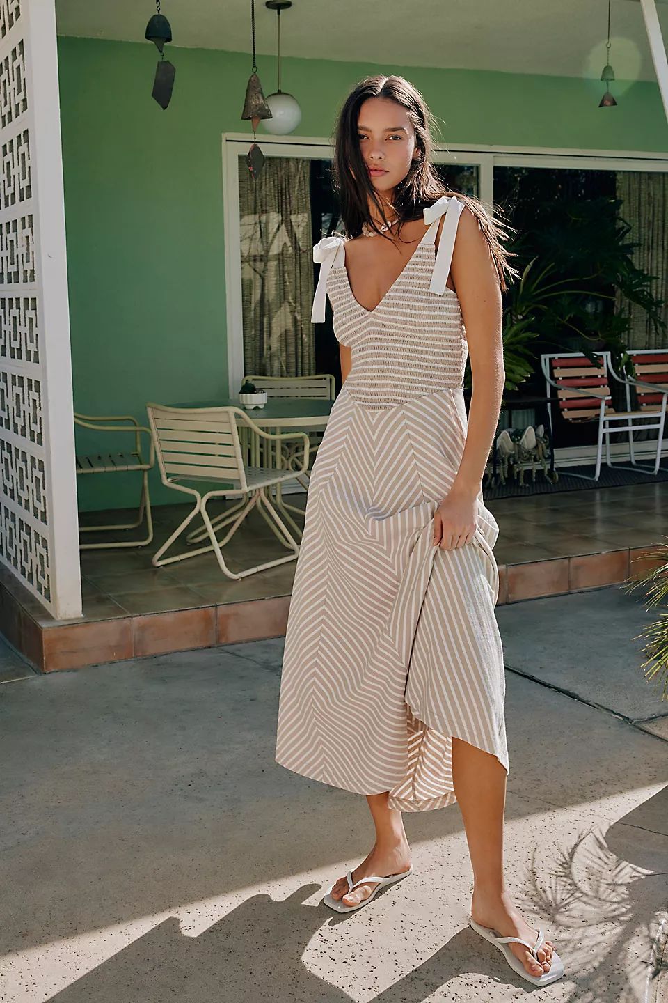 Robe longue femme – Décolleté en V – Tissu respirant – Coupe fluide avec poches