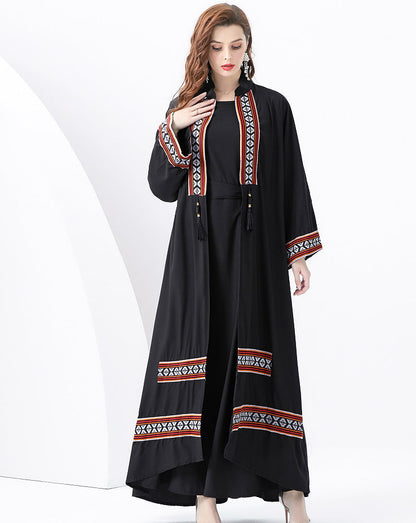 Ensemble deux pièces femme – Robe sans manches et kimono bohème – Détails brodés – Lien à pampilles – Coupe ample