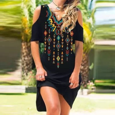 Robe femme – Épaules dénudées – Coupe ajustée – Détails brodés – Ourlet asymétrique
