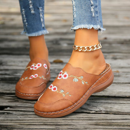 Sandales plates femme – Bout rond – Enfilage facile – Broderie florale élégante