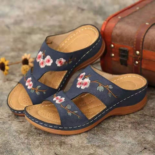 Sandales compensées femme – Bout ouvert – Bride brodée fleurie – Semelle confort