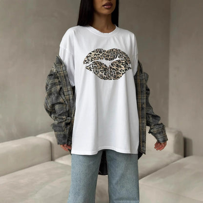 T-shirt graphique femme – Coupe ample – Coton mélangé – Imprimé lèvres léopard – Manches courtes