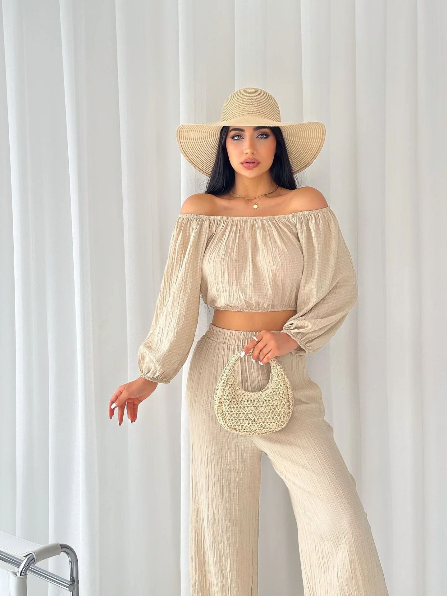 Women's Two-Piece Set – Off-Shoulder Top – High-Waist Wide-Leg Pants