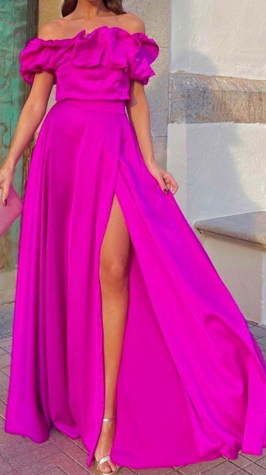 Women's set – Top cropped off-the-shoulder with ruffles – Skirt long high-waisted with slit