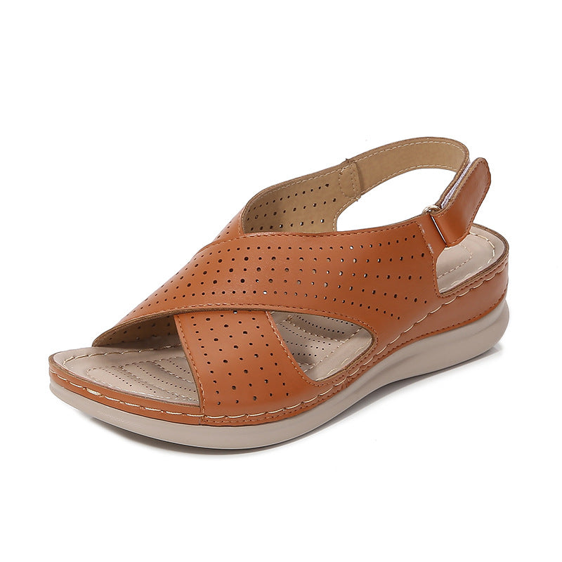 Sandales femme – Semelle confort – Brides croisées – Bride arrière réglable – Aérée