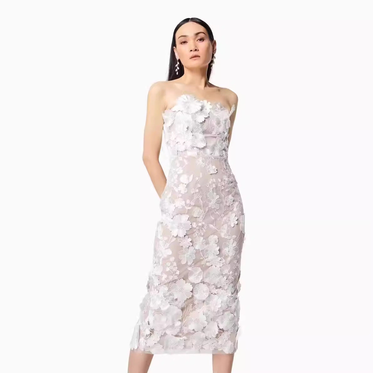 Robe femme bustier – Coupe ajustée – Tulle léger – Fleurs 3D – Longueur midi