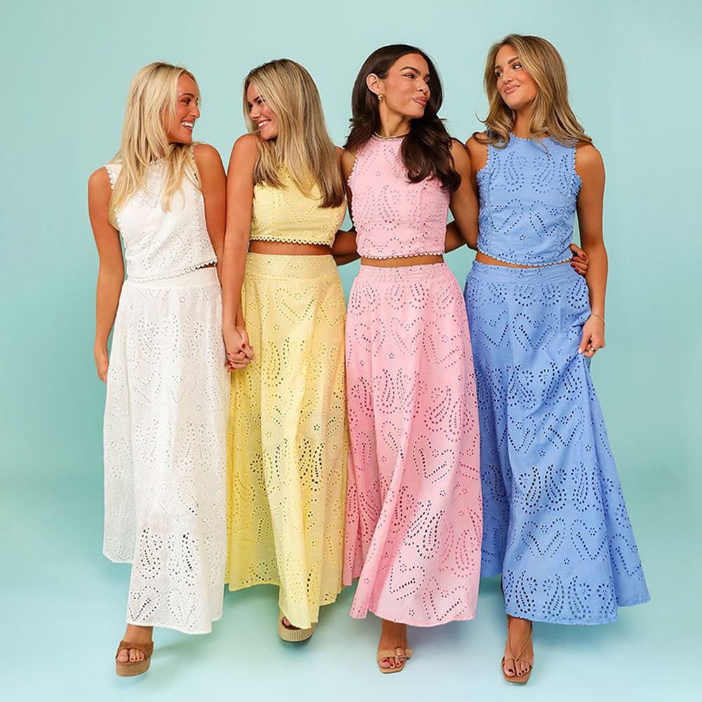 Ensemble Femme Deux Pièces – Tissu Respirant – Haut Court Sans Manches – Jupe Longue Évasée – Détail Broderie
