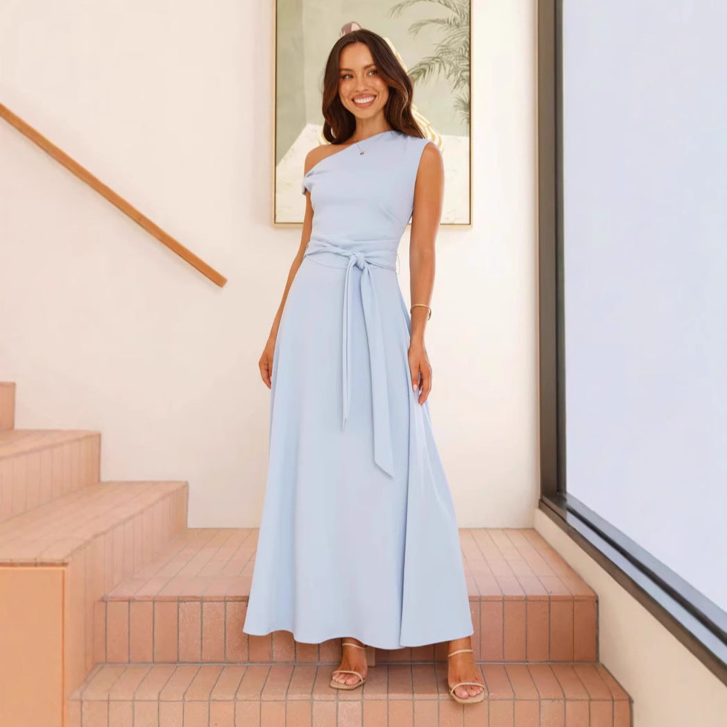 Robe longue femme – Épaule dénudée – Encolure asymétrique – Ceinture taille – Tissu fluide
