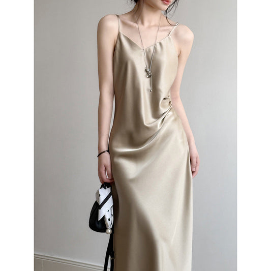 Robe Camisole Femme – Satin Fluide – Coupe Évasée – Longue longueur avec bretelles