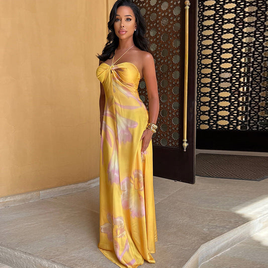 Robe longue femme – Tissu fluide brillant – Dos nu bandeau – Imprimé abstrait élégant