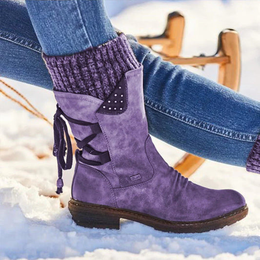 Bottines femme – Suède texturé – Semelle plate – Sangle et clous décoratifs