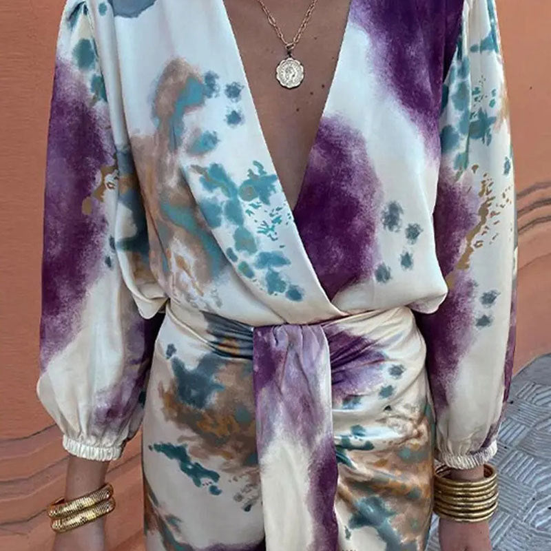 Robe portefeuille femme – Tissu luxueux – Taille cintrée – Ourlet asymétrique – Manches décoratives