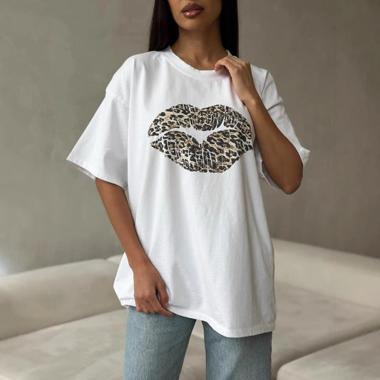 T-shirt graphique femme – Coupe ample – Coton mélangé – Imprimé lèvres léopard – Manches courtes