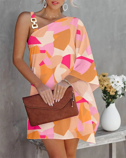 Robe femme épaules dénudées – Coupe fluide – Manche chauve-souris – Détail métal