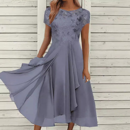 Robe fluide élégante en A pour femme avec superposition de dentelle florale