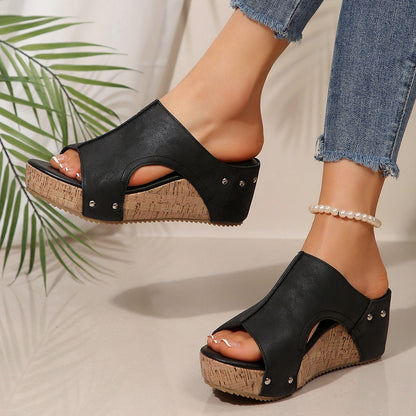 Sandales Compensées Femme – Talon Plateforme – Bout Ouvert – Rivets
