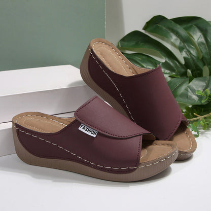 Sandales compensées femme – Bout ouvert – Enfilage facile – Semelle confort rembourrée