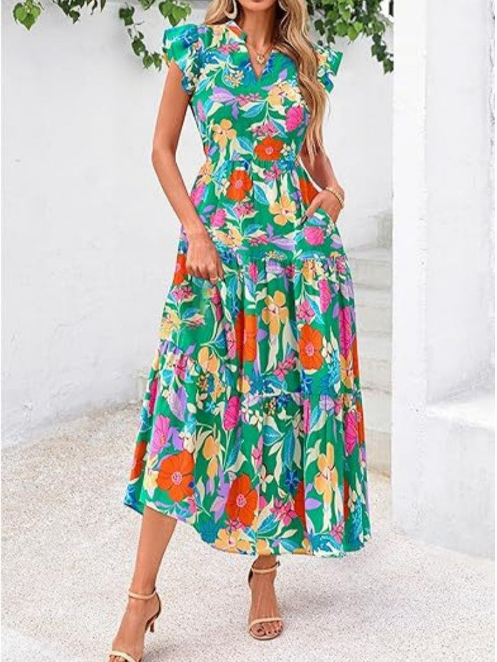 Robe femme mi-longue – Encolure en V – Manches volantées – Coupe fluide – Motif imprimé