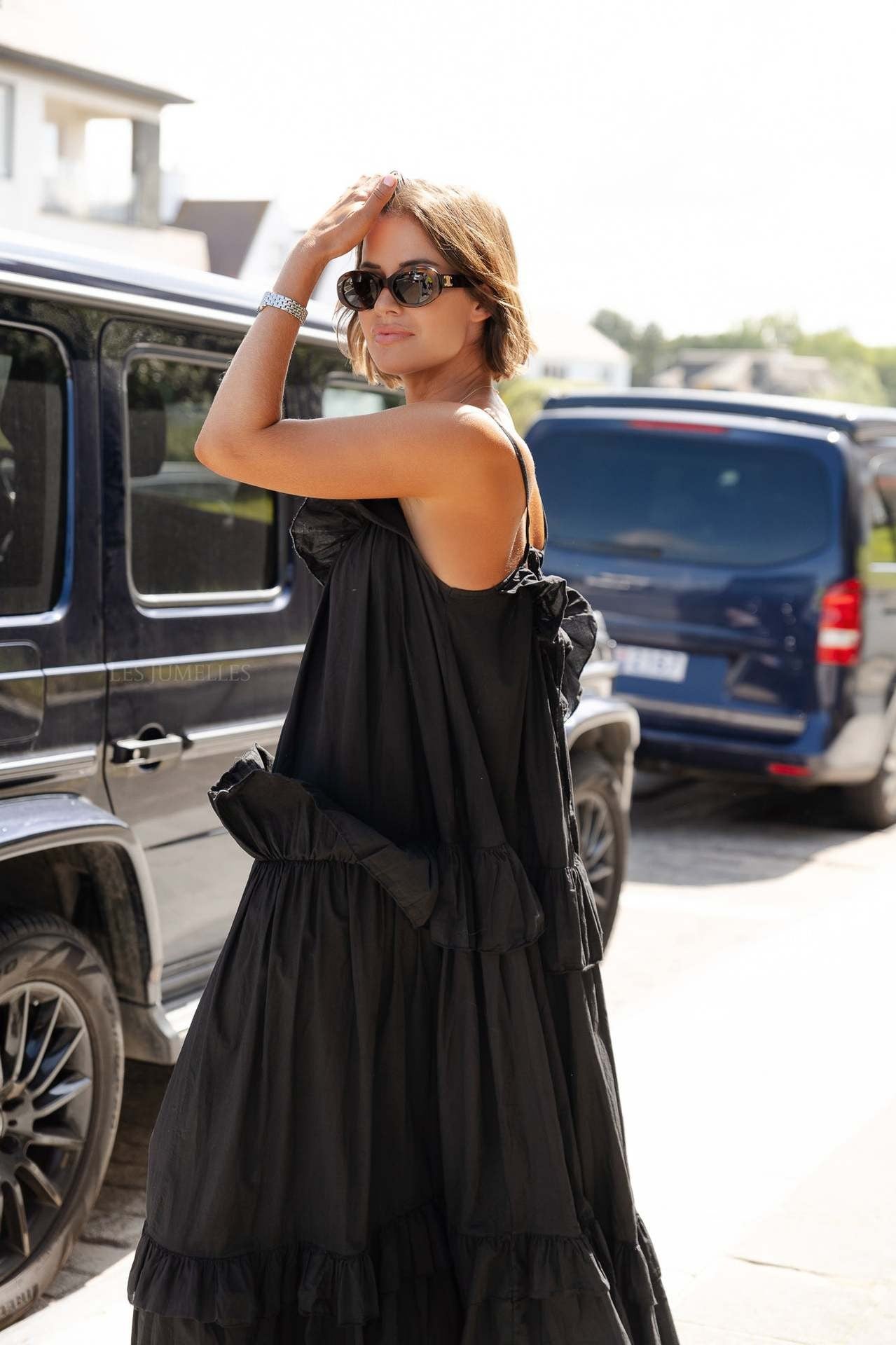Robe longue femme – Coupe fluide – Décolleté à volants – Bretelles fines – Jupe à étages