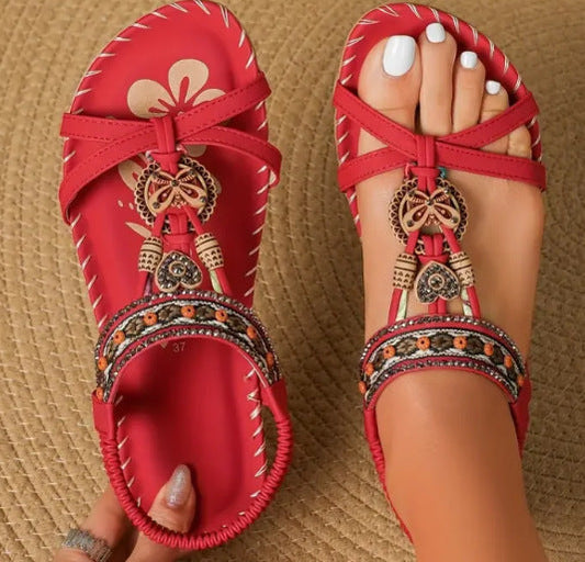 Sandales plates femme – Bout ouvert – Strass et perles – Bride tressée bohème