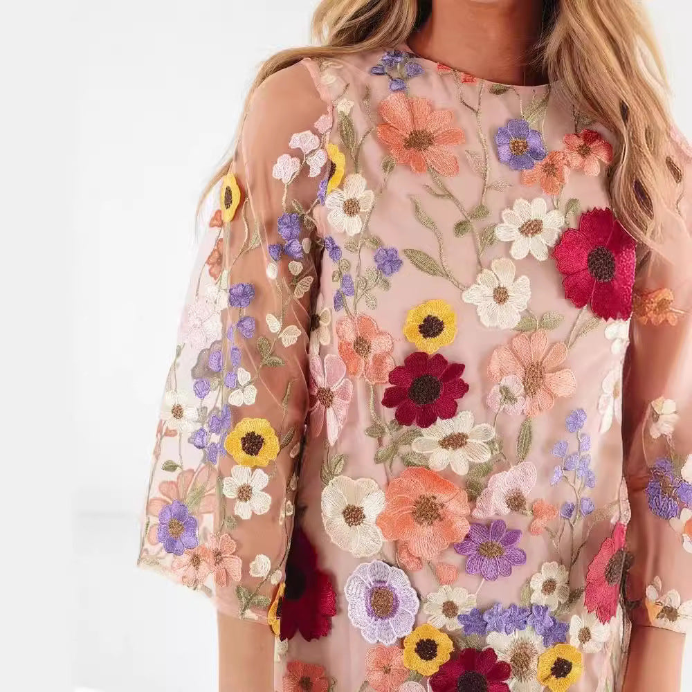 Robe Mini Femme – Tissu Léger Transparent – Broderie Florale – Manches 3/4