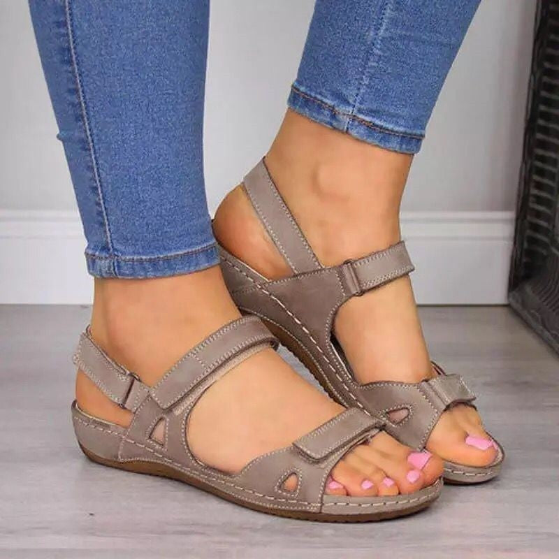 Sandales compensées femme – Bride réglable – Bout ouvert – Confort décontracté