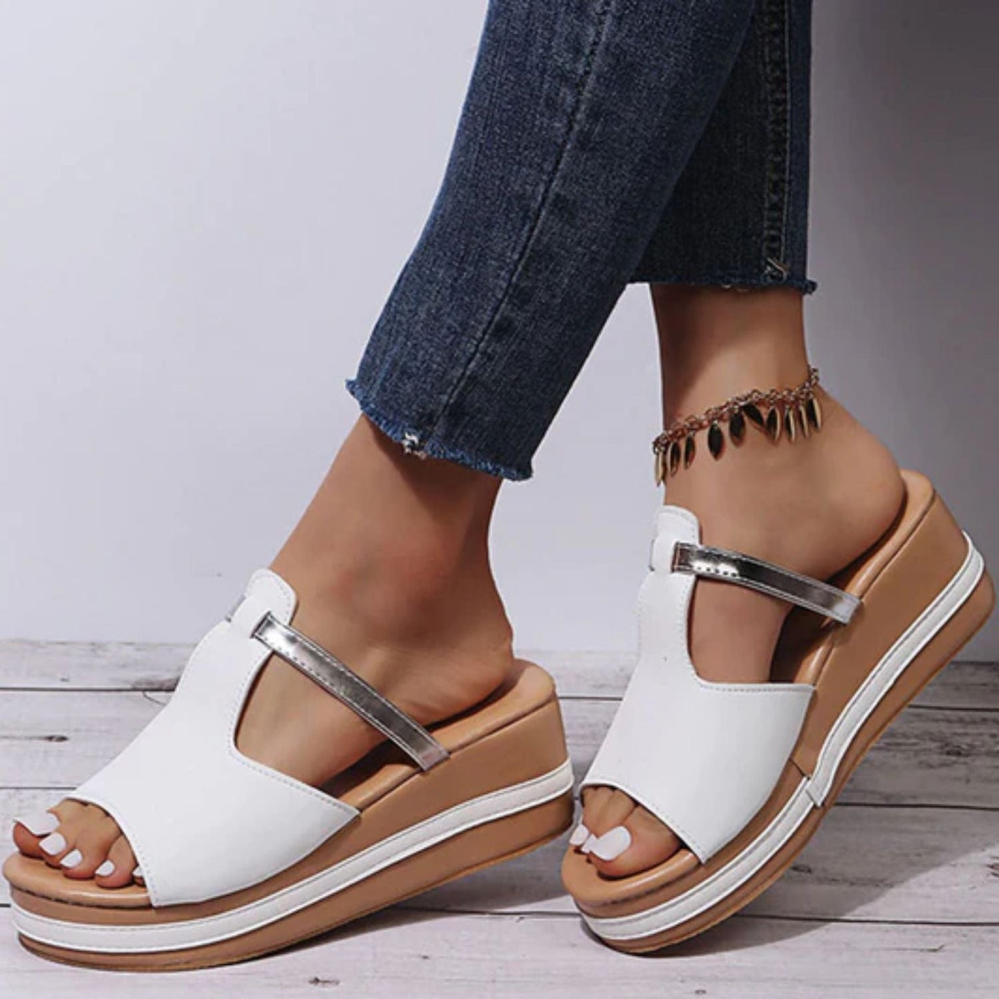 Sandales Compensées Femme – Bout Ouvert – Enfilage Facile – Tissu Doux Respirant