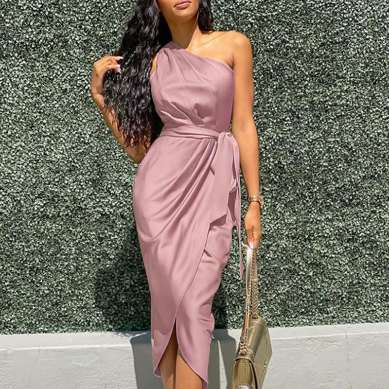 Robe midi femme – Coupe ajustée – Épaule unique – Détail noué – Drapé élégant