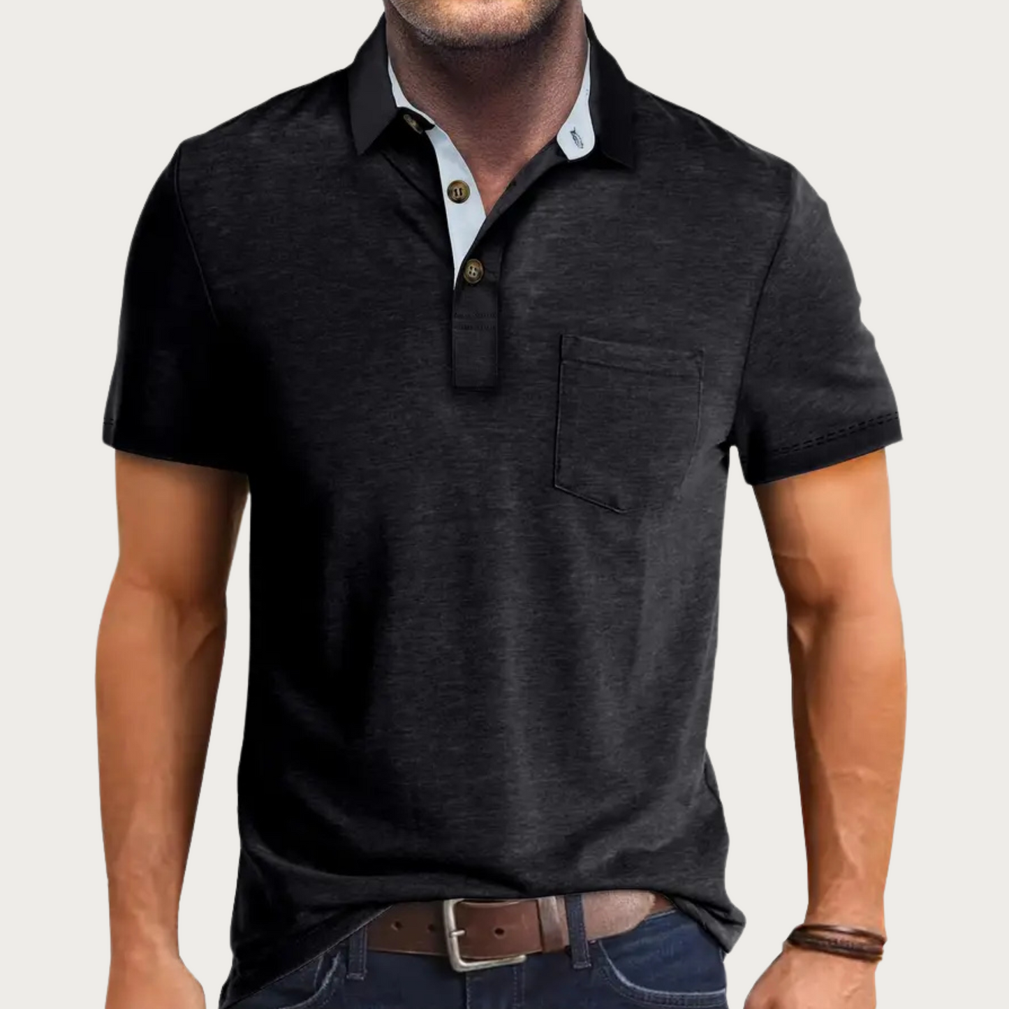 Polo homme – Maille douce – Coupe droite – Manches courtes – Poche poitrine