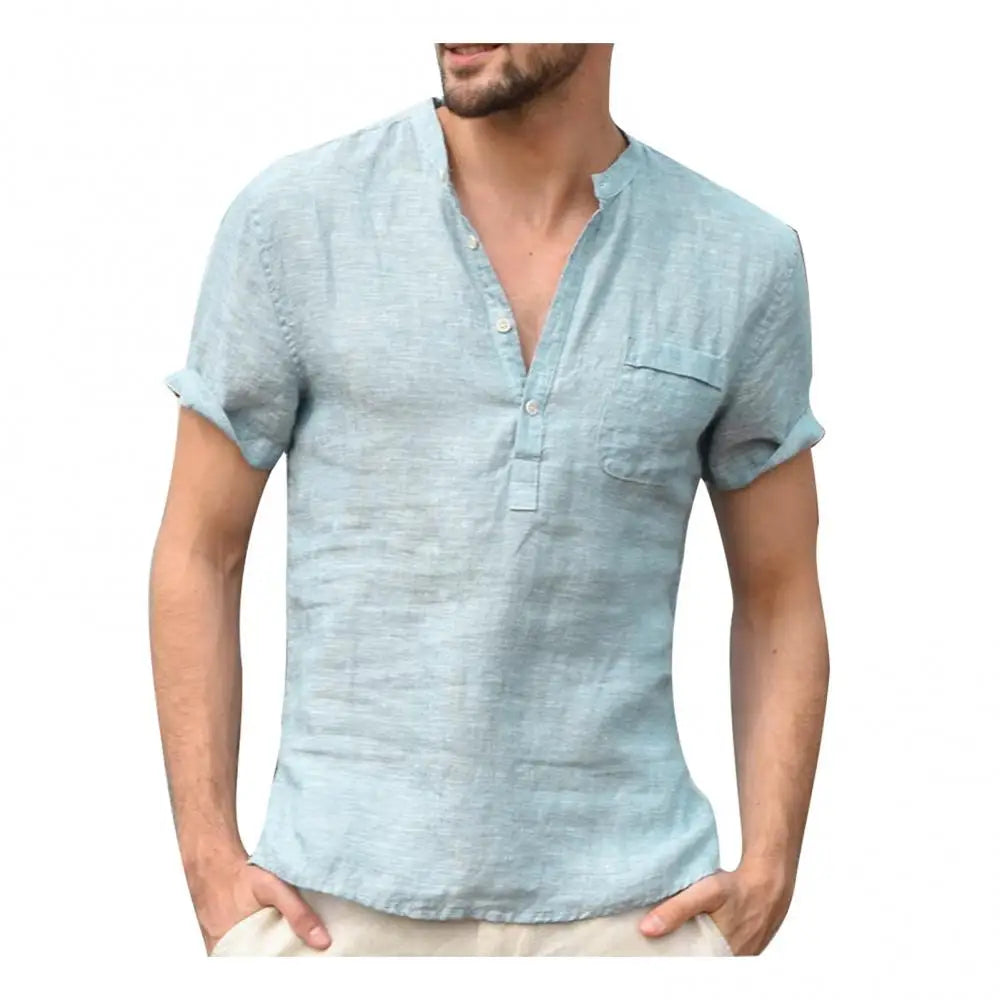 T-shirt homme – Coupe décontractée – Fibres naturelles – Manches courtes – Patte à boutons – Poche poitrine