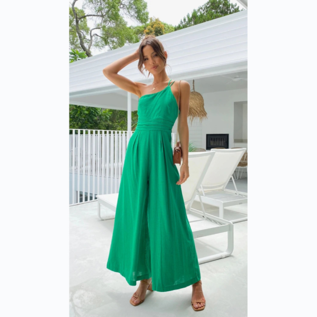 Combinaison femme – Coupe cintrée – Jambes larges – Encolure asymétrique – Tissu respirant