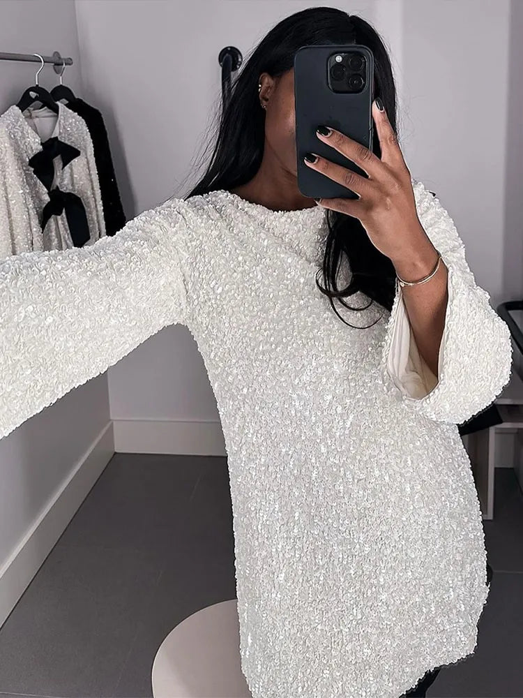 Robe mini femme – Coupe oversize – Manches longues – Col montant – Sequins brillants