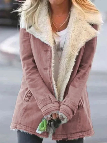 Manteau femme – Coupe cintrée – Doublure imitation mouton – Col large – Boutons devant