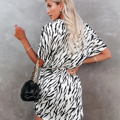 Robe portefeuille femme – Coton léger – Coupe décontractée – Manches courtes – Imprimé animal