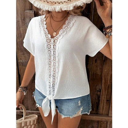 Chemise femme col V – Coupe décontractée – Dentelle – Ourlet noué – Tissu respirant