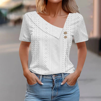Top Femme Ajusté – Tissu Brodé Respirant – Encolure Asymétrique – Boutons Décoratifs