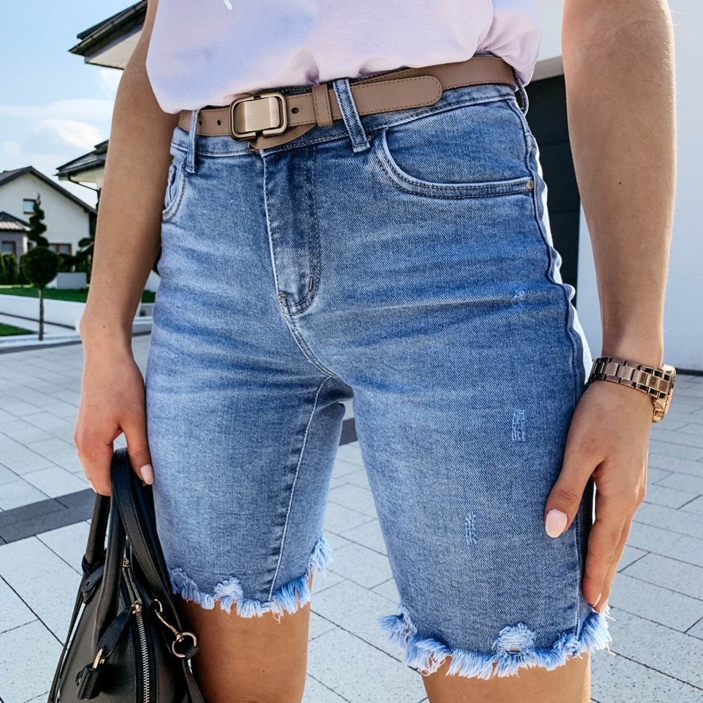 Short en jean femme – Coupe régulière – Taille mi-haute – Effet usé – Ourlet frangé