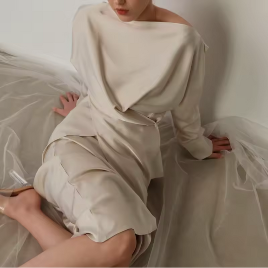 Ensemble femme jupe midi droite – haut manches longues drapé – finition satinée