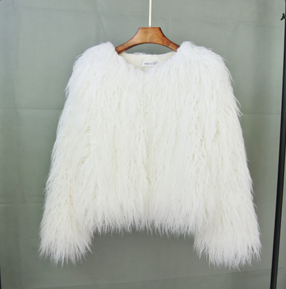 Veste femme courte – Coupe oversize – Effet fourrure – Texture duveteuse