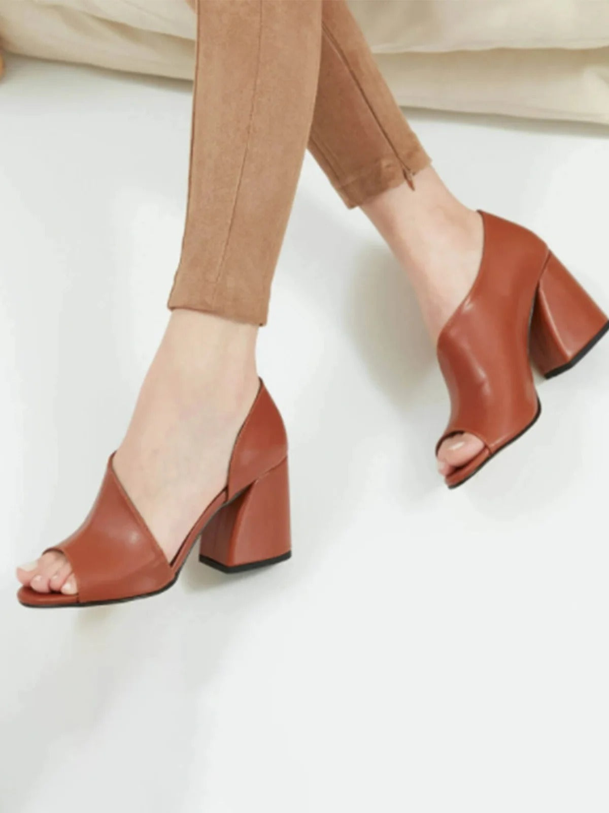 Chaussures Femme Plates à Talon Bloc – Bout Ouvert – Design Minimaliste Confortable