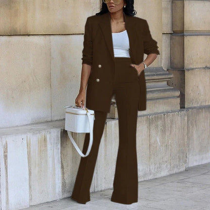 Ensemble Blazer Femme – Coupe Slim Structurée – Pantalon Taille Haute Évasé