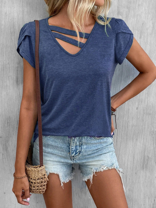 T-shirt femme col V – Maille douce – Coupe décontractée – Détail croisé – Manches courtes