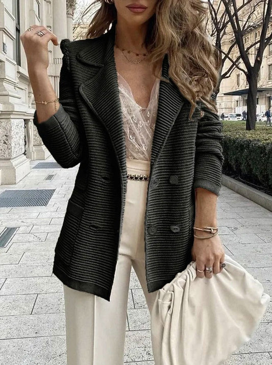 Veste femme chic – Coupe cintrée – Boutonnage croisé – Col à revers – Tissu côtelé