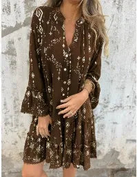 Robe femme – Coupe évasée – Manches cloche en dentelle – Ourlet à volants – Détails métalliques