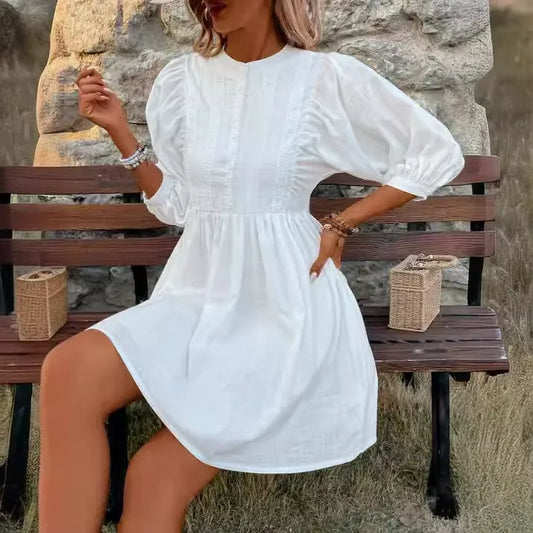 Robe femme – Coupe évasée – Coton – Détail dentelle – Col haut – Manches bouffantes