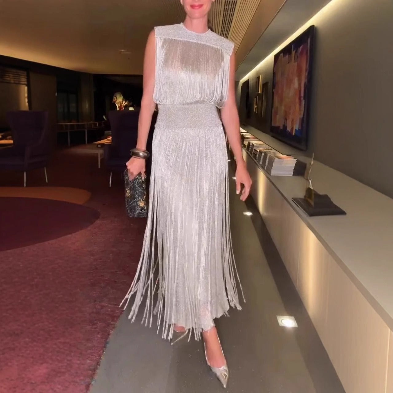 Ensemble deux pièces femme – Robe sans manches – Coupe élégante – Ourlet à franges – Effet soyeux – Longueur midi