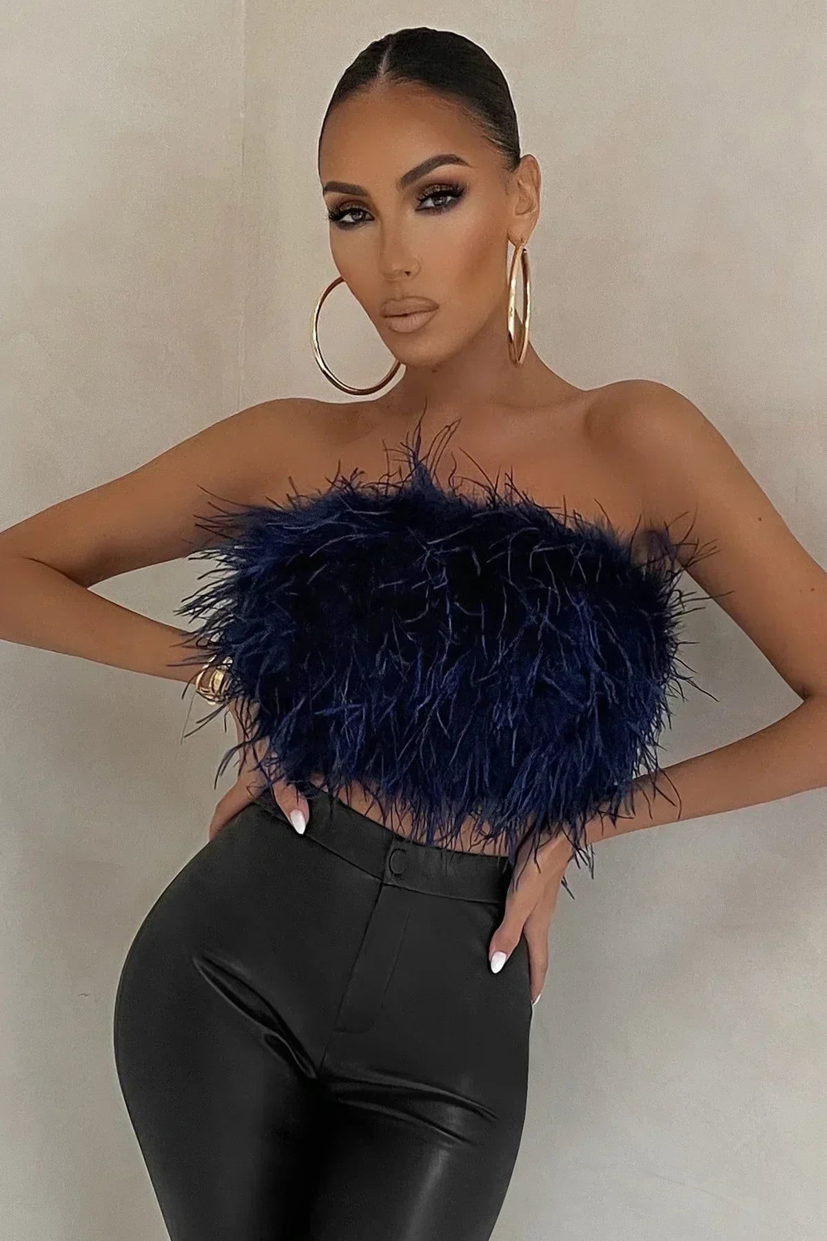 Top sans bretelles pour femmes – Coupe ajustée – Texture effet plumes – Style court élégant