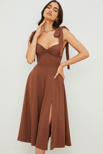 Robe Midi Femme – Coupe Évasée – Fente Haute – Bretelles à Nouer – Tissu Fluide